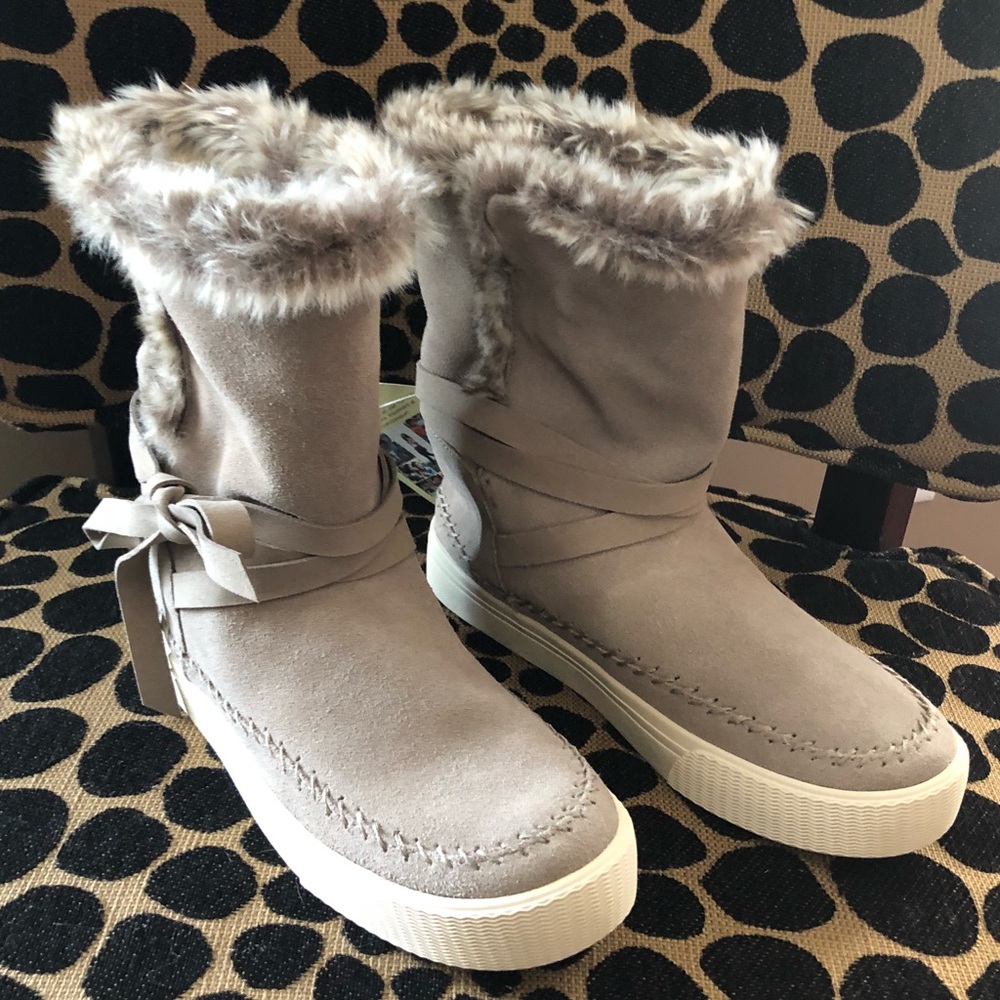 NEW Toms | 5.5 | Ladies Suede Faux Fur Vista Boots